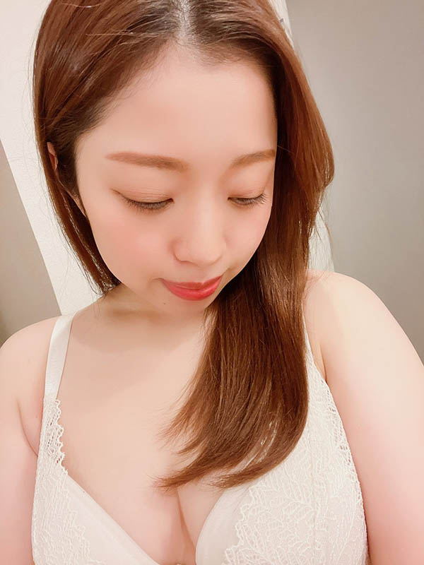 坐地能吸土？！熟女姐姐身材娇小战力超强…G乳肥美臀肉欲体超能干～