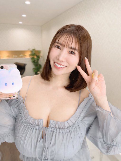 巨乳砲友好听话！「木村爱心」随时展开L奶，拍照外流也OK